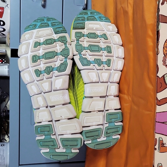 SALE💖Reebok SmoothFlex size 8 - Picture 6 of 6